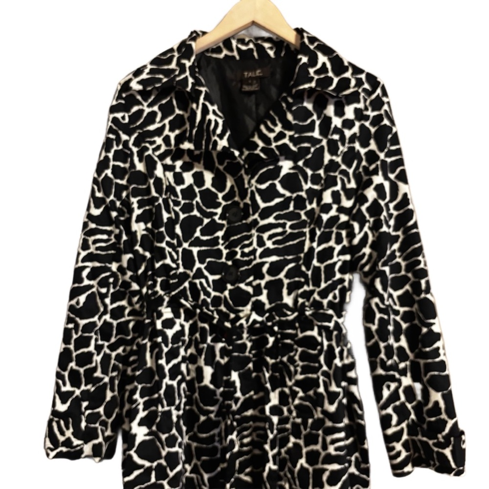 Retro Talie Button Up Belted Black and White Animal Print Coat Women’s Sz Large